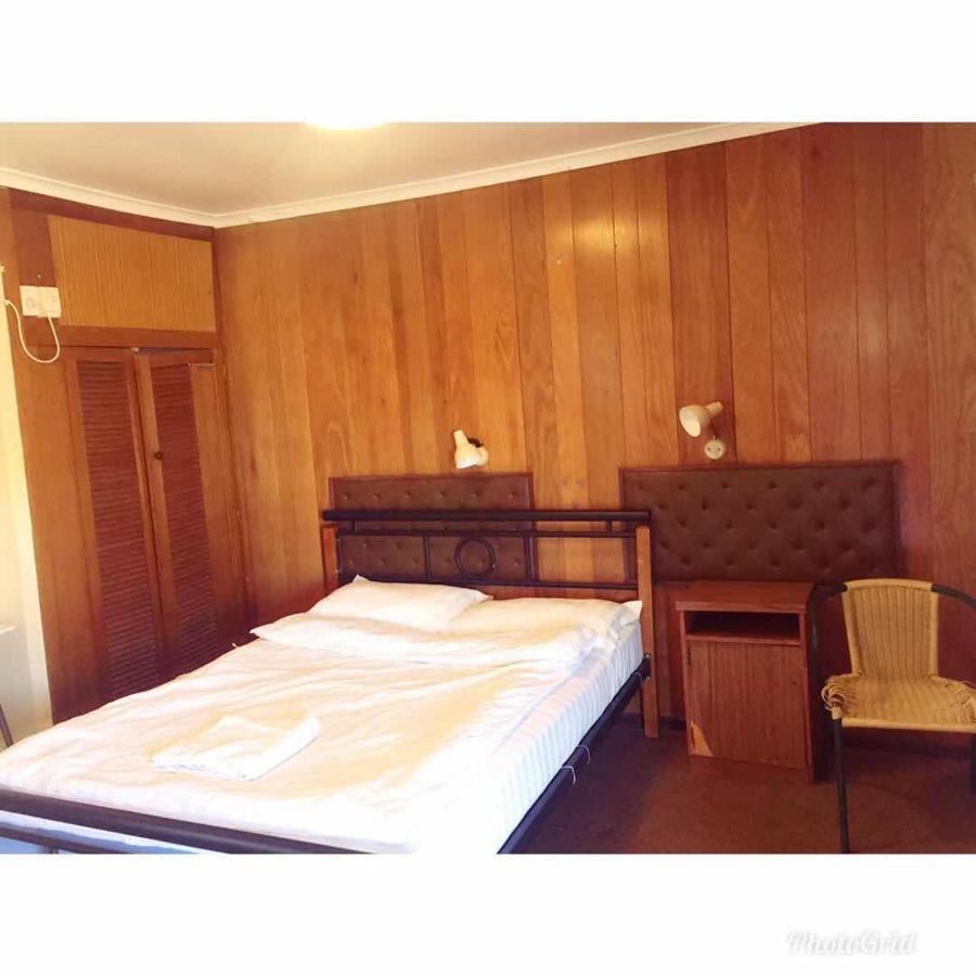 Meekatharra Hotel Экстерьер фото
