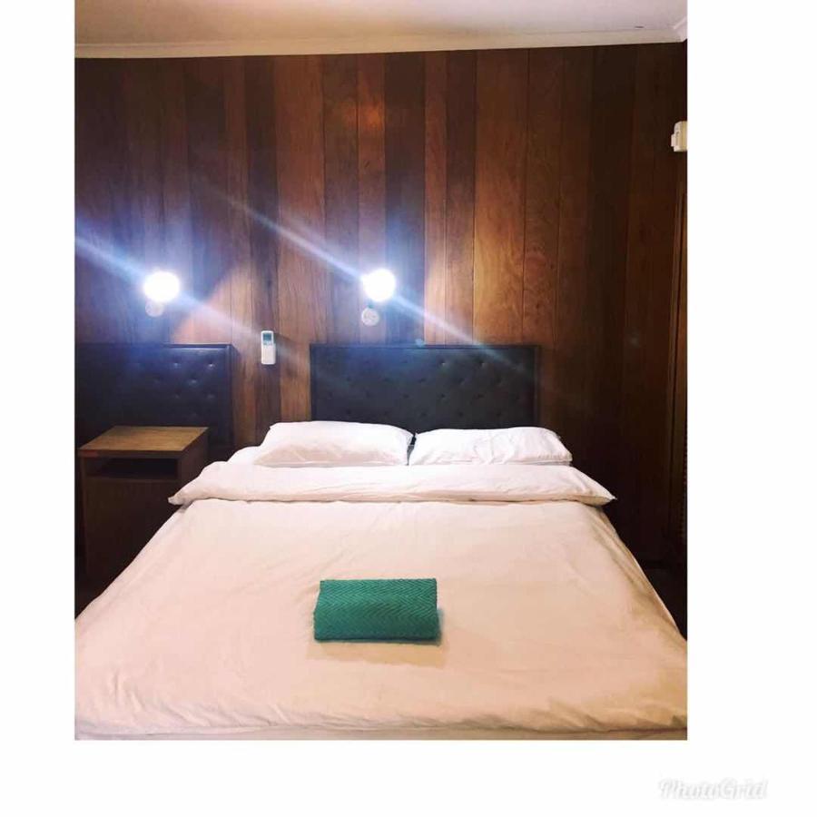 Meekatharra Hotel Экстерьер фото