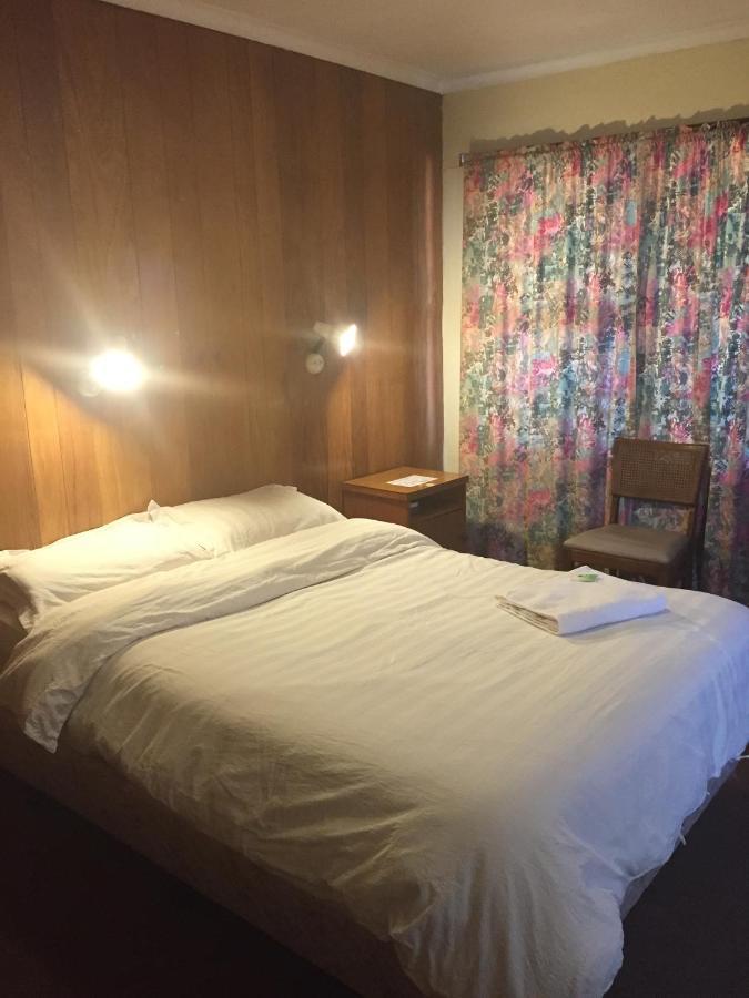 Meekatharra Hotel Экстерьер фото