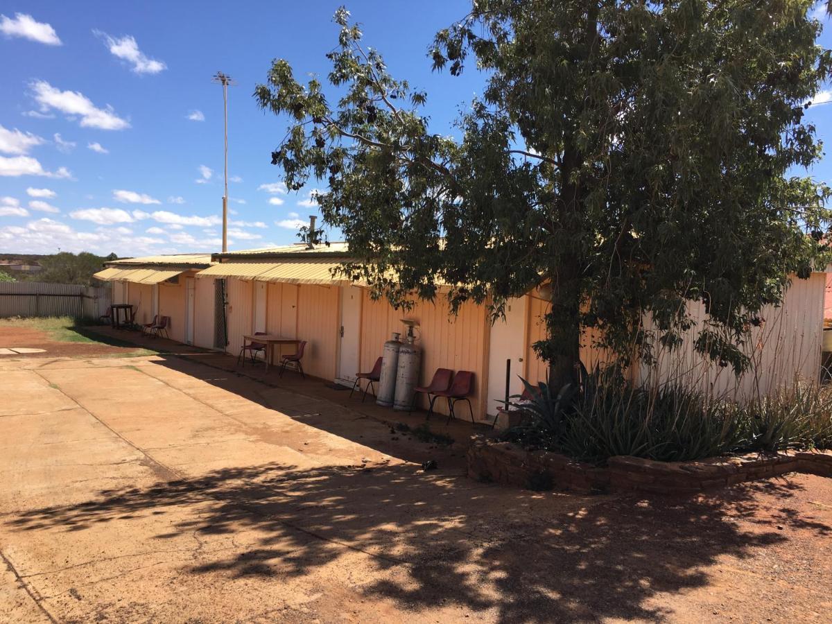 Meekatharra Hotel Экстерьер фото